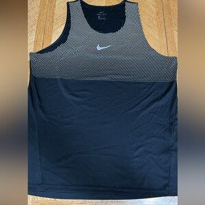 Nike swoosh sleeveless shirt unisex L